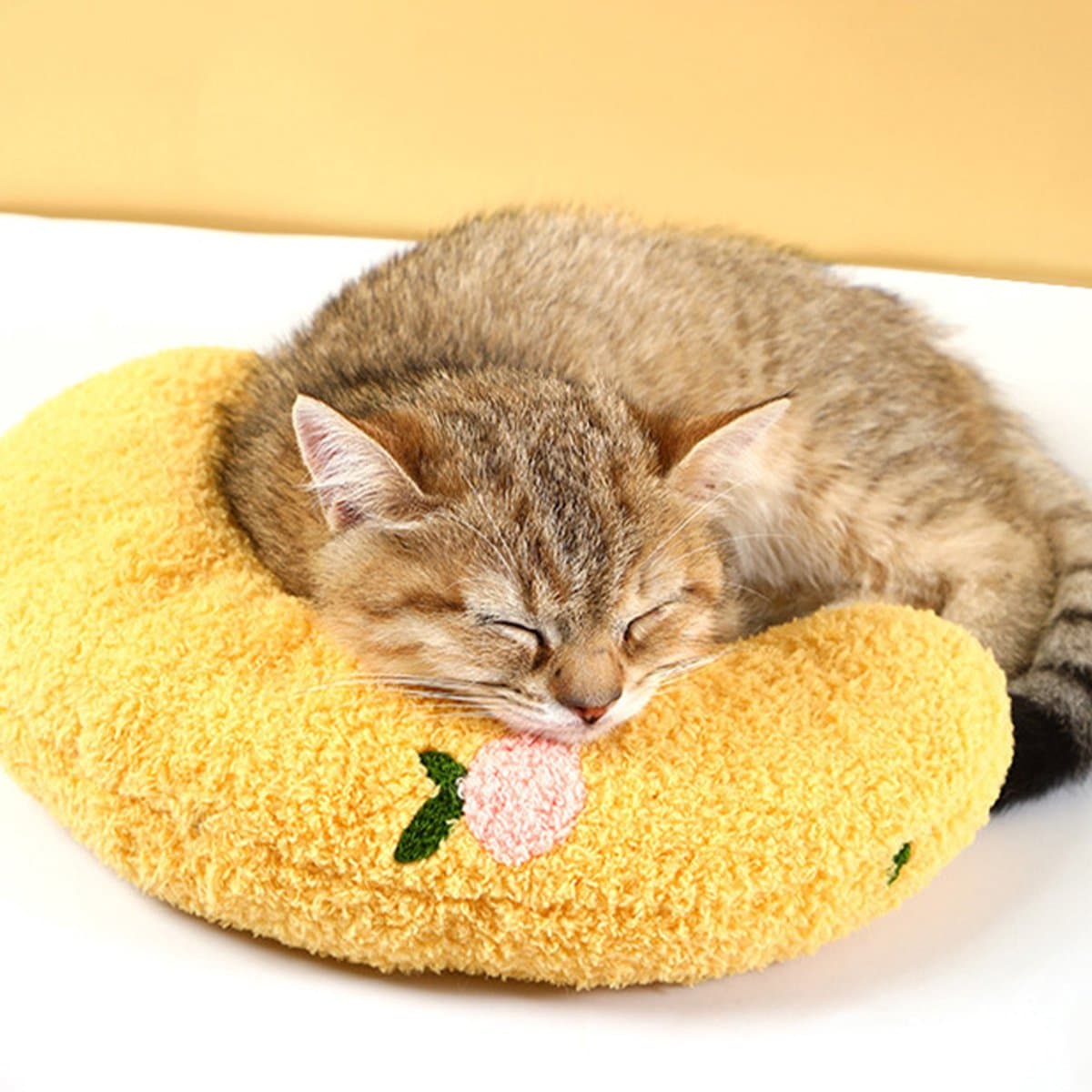 Pet Cushion - Soft Plush Pet Cushion - Cute Patterned Pet Mat - Comfortable Neck Support - Suitable for Cats and Dogs