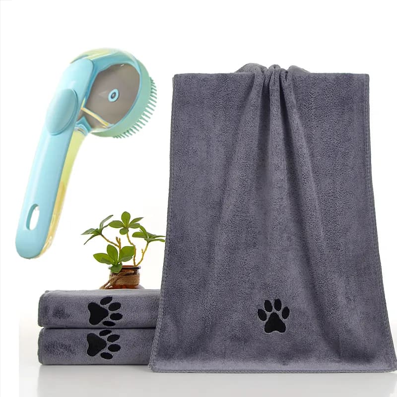 2-Piece Pet Cleaning Set - Silicone Bath Brush with Liquid Dispenser and Microfiber Drying Towel, Cleaning Leak-Proof Massage Scrubber for Dogs and Cats, photo 1 of 10