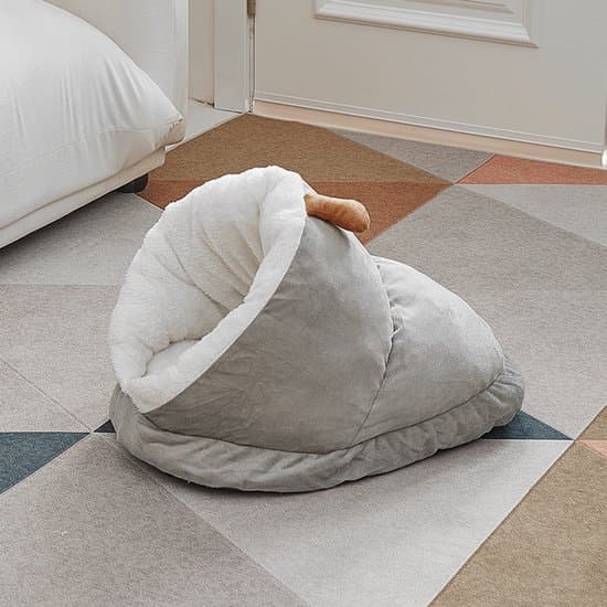 Cat Bed - Comfortable Slipper-Shaped Cat Bed - Semi-Enclosed Pet Den - Suitable for Indoor Cats and Small Dogs - Warm Plush Cat and Dog Bed - Non-Slip Bottom, photo 1 of 10