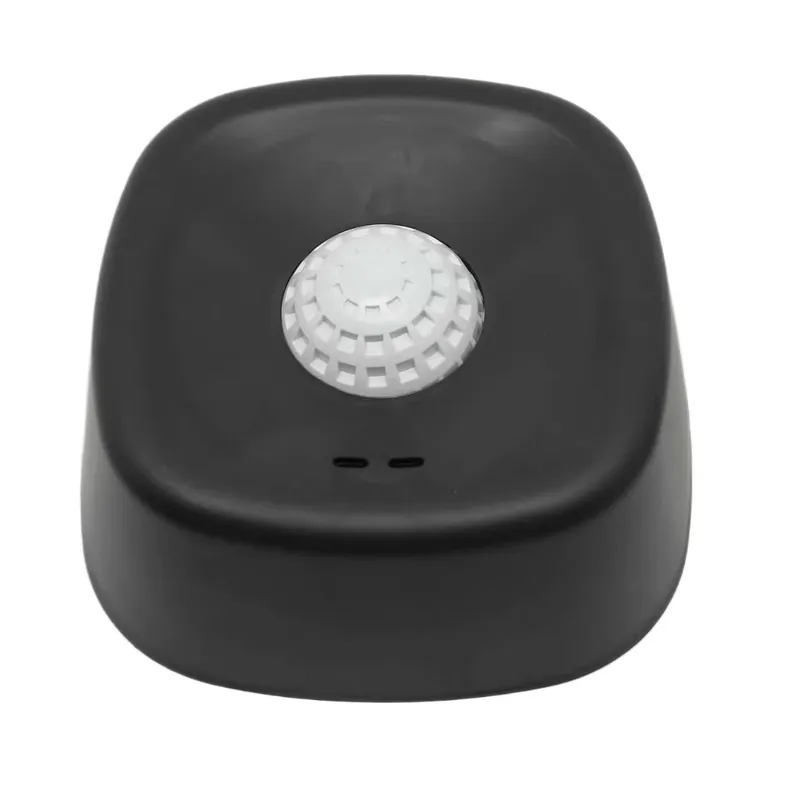 ball Slow Feeding Dog Bowl with Built-In Rolling Ball – Anti-Spill Pet Lick Dish for Healthy Eating Habits
